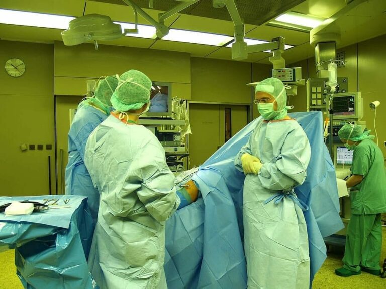 Cirugías y postoperatorios con los que garantizar nuestra normalidad