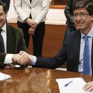 La Junta exime de pagar impuestos por las máquinas tragaperras y la red social estalla