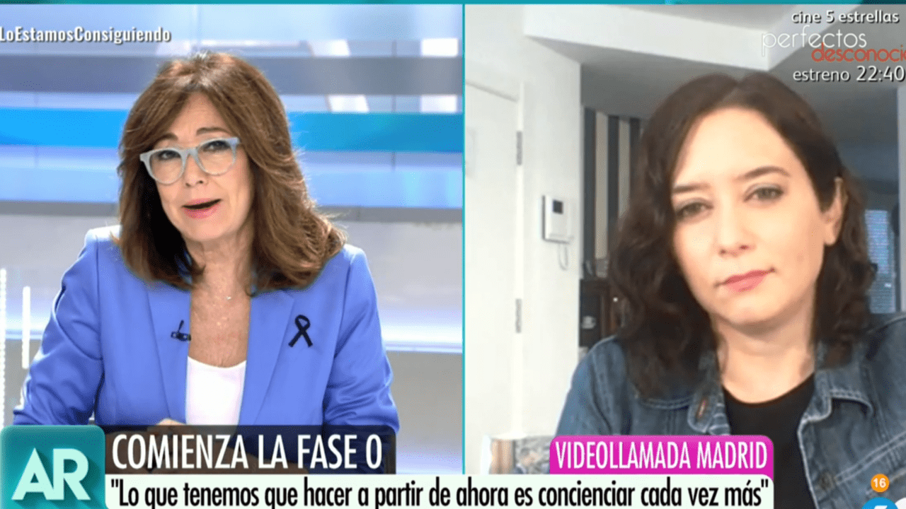 Ana Rosa Quintana e Isabel Díaz Ayuso en Telecinco. 