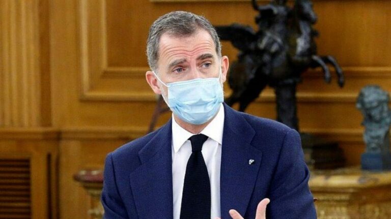 Zarzuela afirma que el pin que llevaba Felipe VI no era un tricornio de la Guardia Civil