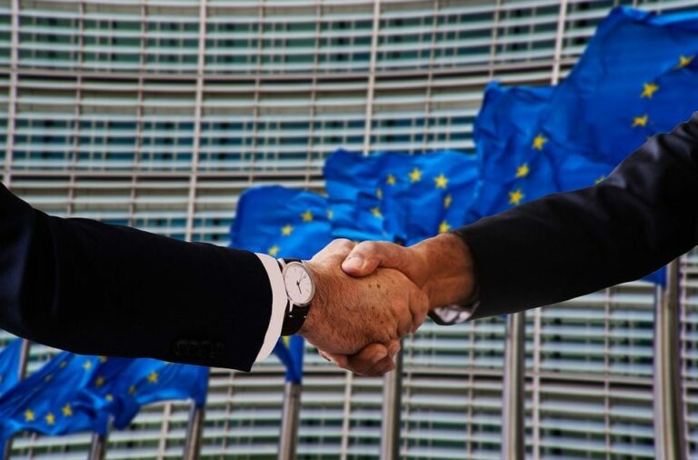 Descubre cómo hacer un Máster en Ciencias Políticas de la mano de Euroinnova