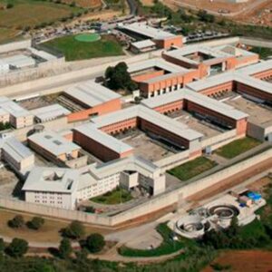 Pillan a internas de la cárcel de Brians 1 bebiendo cubatas de gel hidroalcohólico