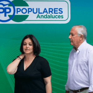 Virginia Pérez, presidenta de PP de Sevilla, enseña cómo adoctrina a sus hijos