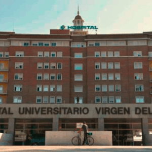 El Virgen del Rocío nombra subdirectora de Salud Mental a la mujer del director