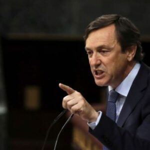 El "estilo faltón" de Rafael Hernando al responder a Pablo Iglesias: "A ver Coletas"