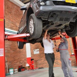 El calor pone en riesgo a los coches: trucos para evitar averías por las altas temperaturas