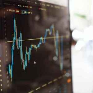 ¿En qué consiste la inversión social en el mercado bursátil?