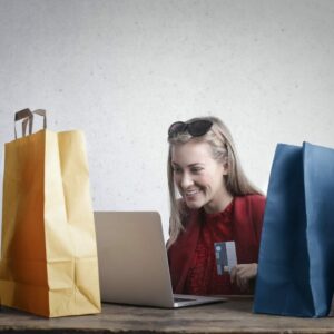 Las tiendas online y los productos de moda marcan tendencia esta temporada