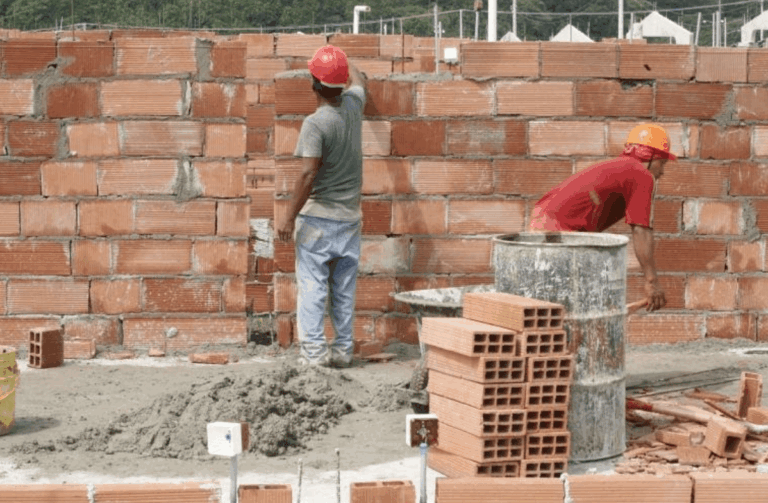 Rafael Ruiz Vásquez anunció viviendas para familias necesitadas