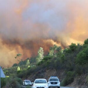 Logran estabilizar el incendio forestal de Almonaster la Real