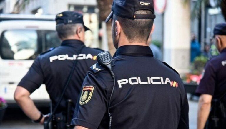 Un joven de 15 años secuestra y tortura a su cuidadora