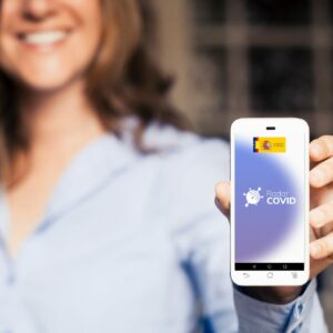Publicado el contrato del Gobierno con Indra para la 'app' de rastreo de contagios