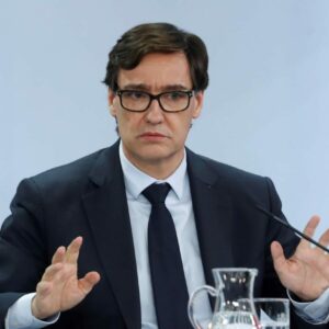 Illa: "La presión hospitalaria ronda el 5% y el número de fallecidos es muy distinto a abril"
