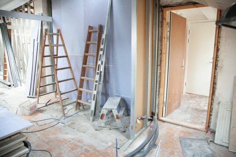 Seguridad y renovación para el hogar: consejos para reformar la vivienda