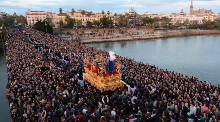Los cofrades quieren celebrar la próxima Semana Santa, con o sin coronavirus