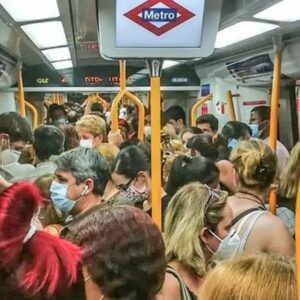 Sánchez y Ayuso pactan no tomar medidas drásticas para luchar contra la segunda ola en Madrid