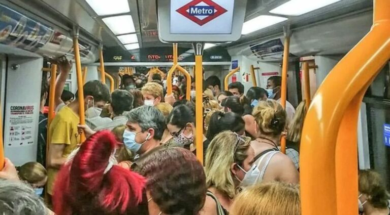 Sánchez y Ayuso pactan no tomar medidas drásticas para luchar contra la segunda ola en Madrid
