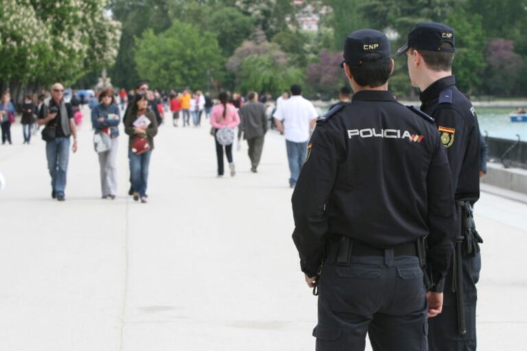 Detienen a cuatro franceses por violar y grabar a dos menores en Sevilla