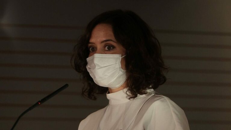 Isabel Díaz Ayuso se desploma en intención de voto