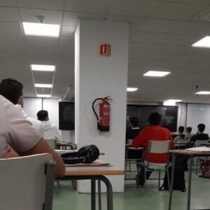 La Universidad de Sevilla vuelve a ser el hazmerreír de Twitter