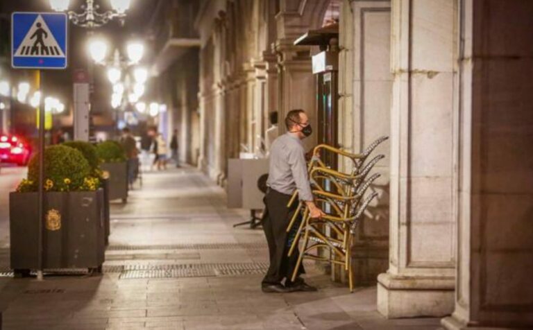 Toque de queda nocturno en Granada para tratar de contener el avance del coronavirus