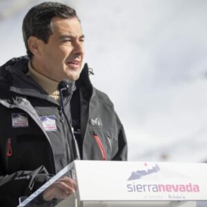 La Junta de Andalucía exigirá ser inmune a la covid para asistir a grandes eventos