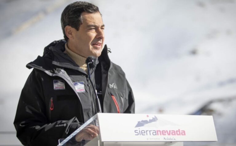 La Junta de Andalucía exigirá ser inmune a la covid para asistir a grandes eventos