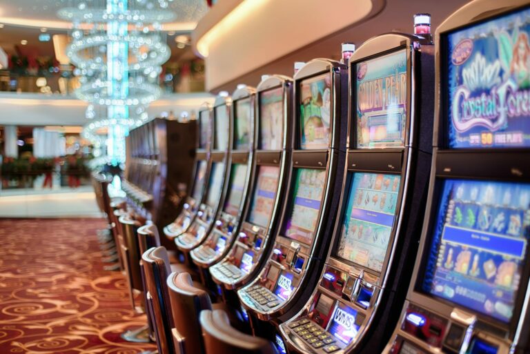 Tres casinos andaluces en los que divertirte Tres casinos andaluces en los que divertirte