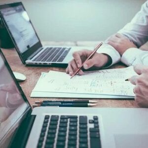 Pasos a seguir para empezar un negocio online y generar impacto comercial