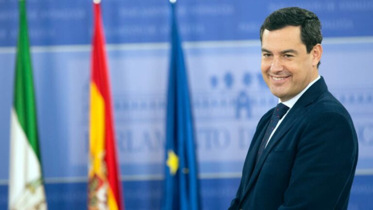 Juanma Moreno pide a los andaluces que se queden en casa