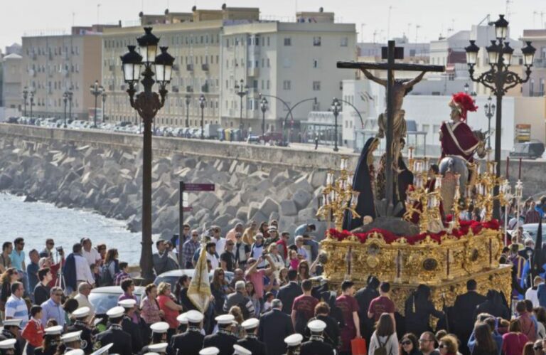 El Obispo de Cádiz y Ceuta suspende las procesiones de Semana Santa de 2021
