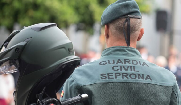 Detienen a 14 personas que pretendían vender carne caducada en comedores escolares de Málaga