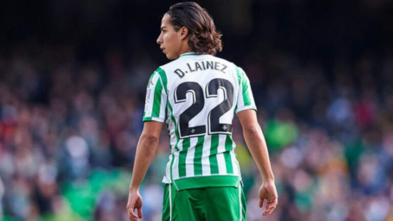 La estrella emergente del Betis, Diego Lainez, positivo por coronavirus