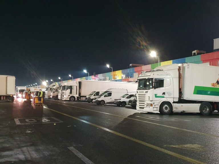 Mercamadrid recupera su actividad y registra ya la entrada de mil abastecedores