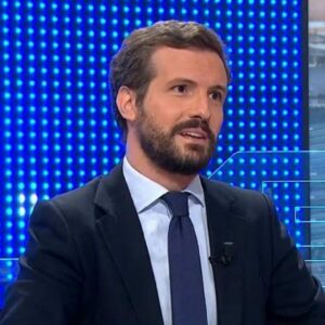 Casado acusa a VOX de "salvar" al Gobierno tras abstenerse en el decreto sobre los 140 mil millones de Europa