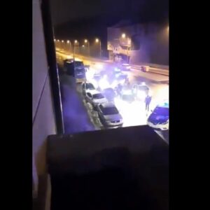 Tremenda persecución en La Coruña a un conductor que embistió a varios vehículos de la Guardia Civil