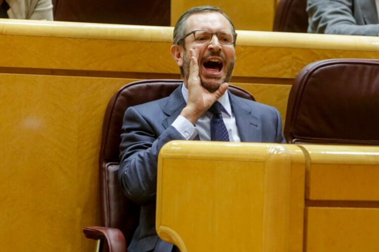 Senadores del PP preguntan por los "efectos perjudiciales" del 5G