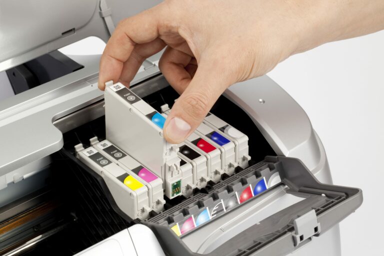 Por qué es mejor comprar y vender cartuchos de tinta online