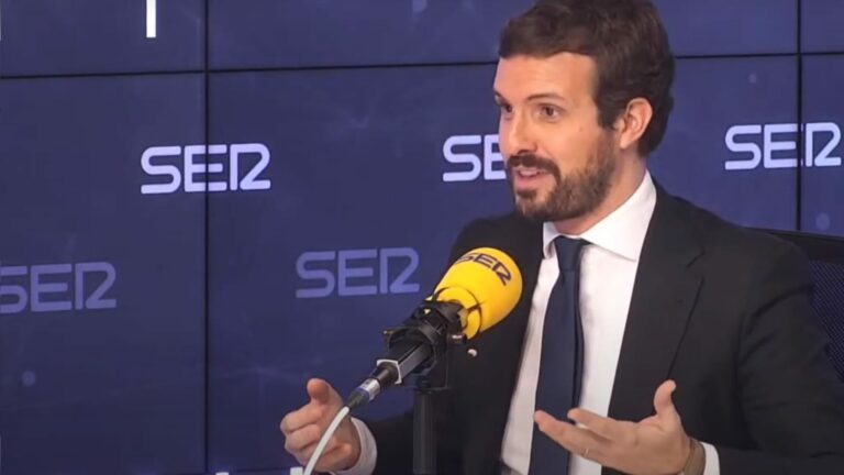 Casado dice que Feijóo y Ayuso actúan "exactamente igual" frente a la pandemia