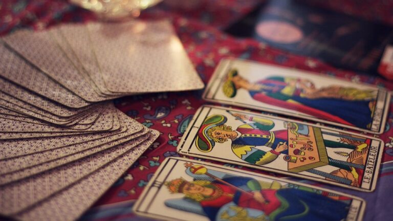 Historia de la Cartomancia y el Tarot
