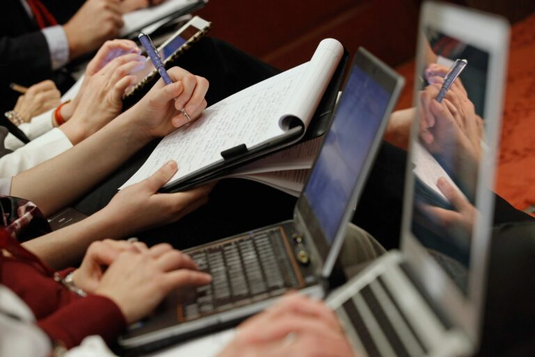 Tipo de Opiniones que deben Evitarse al escribir una Noticia