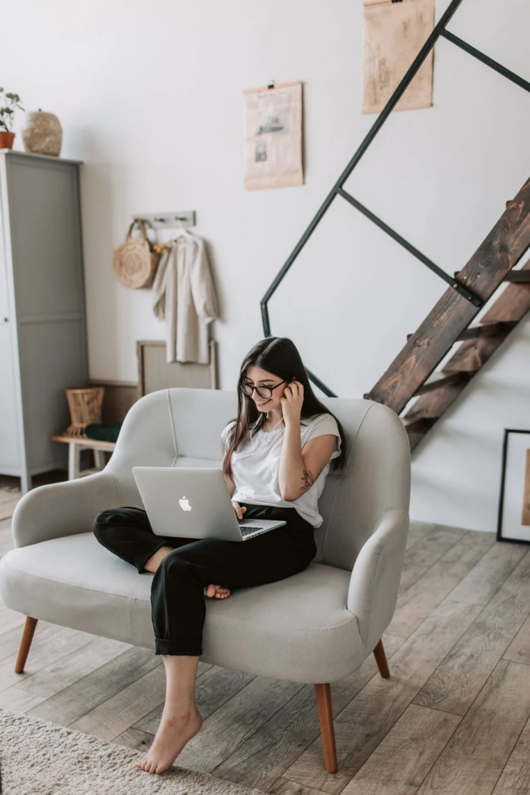 Cambios sociales de la era digital: comunicación y emprendimiento