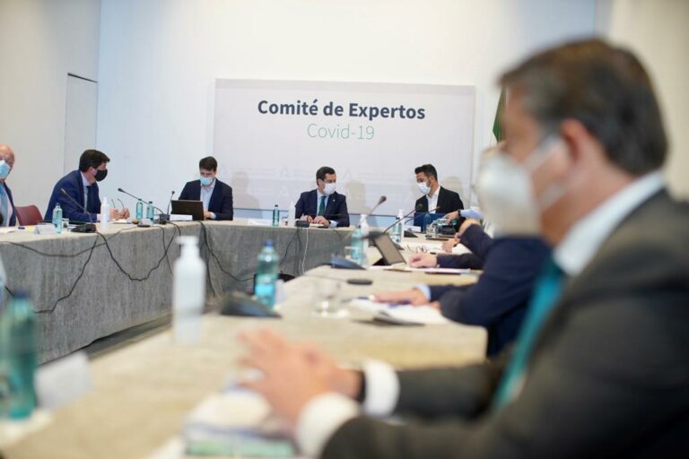 Se permite la movilidad entre provincias en Andalucía y la hostelería podrá abrir hasta las 22:30