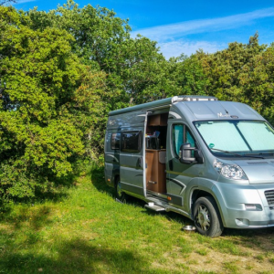 ¿Por qué alquilar una furgoneta camper para las vacaciones?