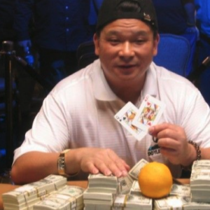 La historia de Johnny Chan, la leyenda del póker en vivo