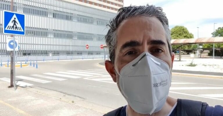 Los sanitarios nos alertan: "La pandemia no ha terminado y seguimos ingresando pacientes jóvenes y graves"