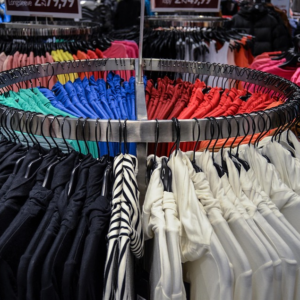 Moda para todas las edades y accesorios que siempre están en tendencia