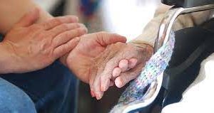 En 2020 murieron 37.000 dependientes andaluces esperando los trámites de su reconocimiento