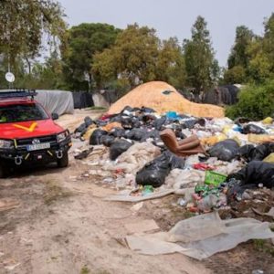 Una mujer y un hombre muertos en el incendio de un asentamiento de migrantes en Lucena del Puerto