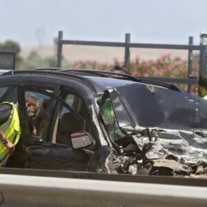 Cuatro mujeres fallecen en Córdoba en un choque contra un camión averiado